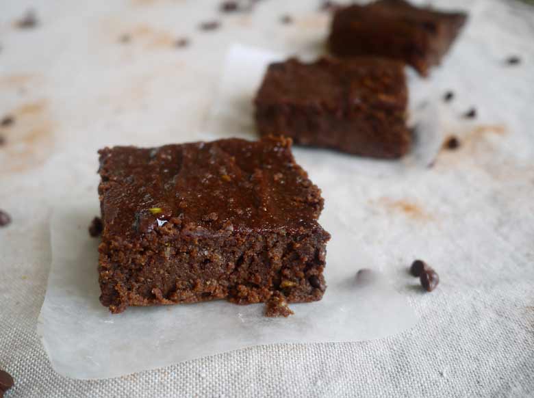 Fudgy Paleo Brownies (GF)--SO good, with the secret ingredient of avocado! | Perchance to Cook