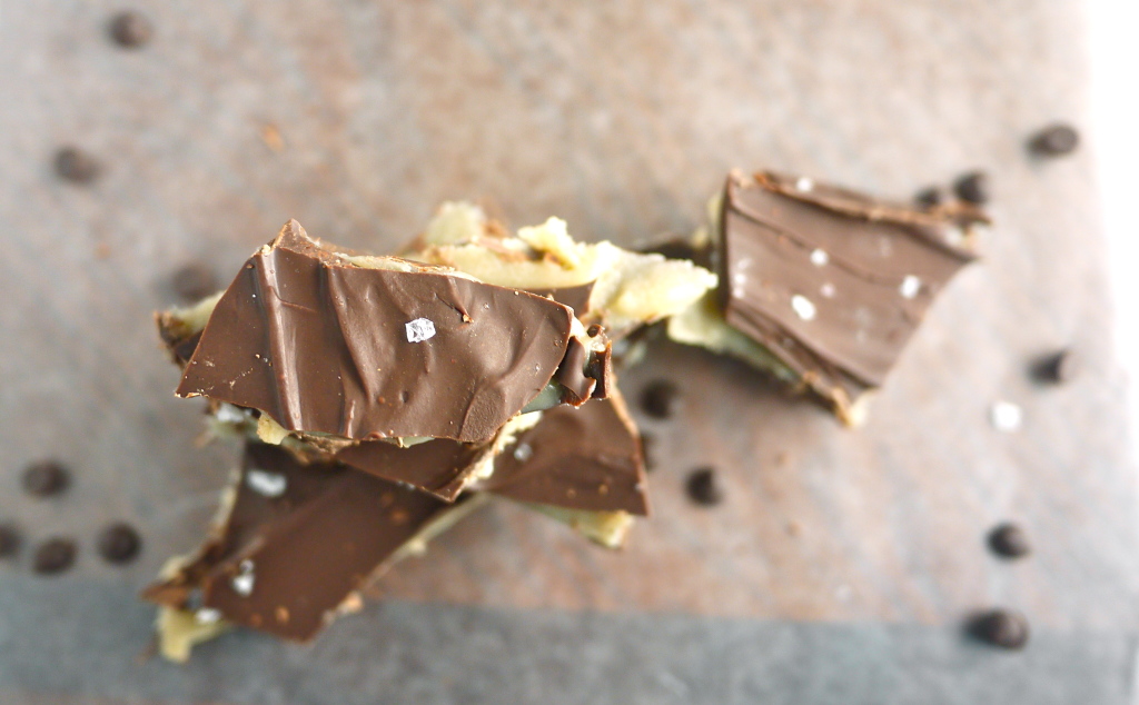 Salted-Caramel-Paleo-Bark-perchancetocook-9