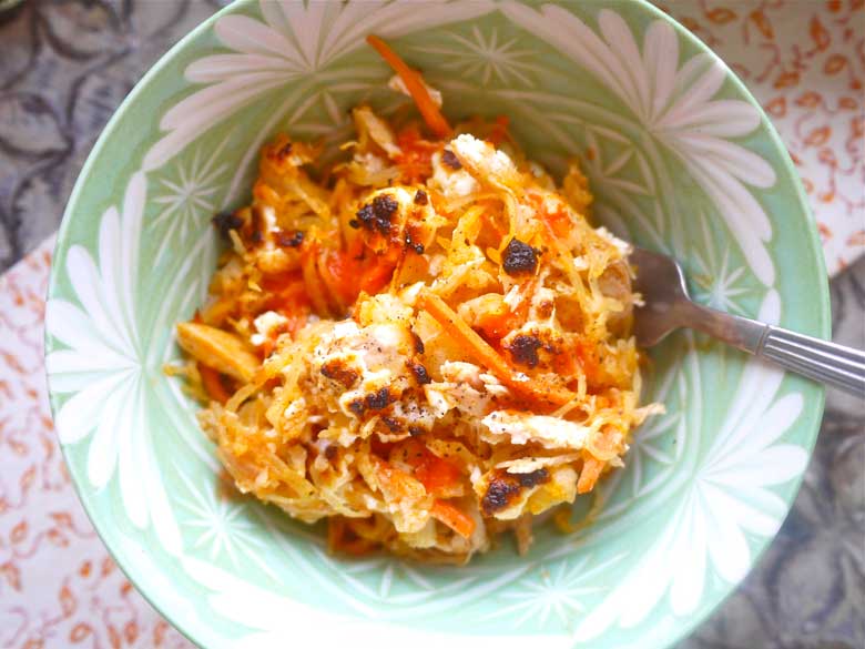 Creamy Buffalo Chicken Spaghetti Squash Casserole (paleo, GF) | Perchance to Cook, www.perchancetocook.com