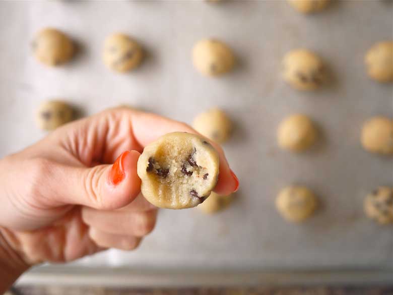 Dulce de Leche Cookie Dough Balls (paleo, GF) | Perchance to Cook, www.perchancetocook.com