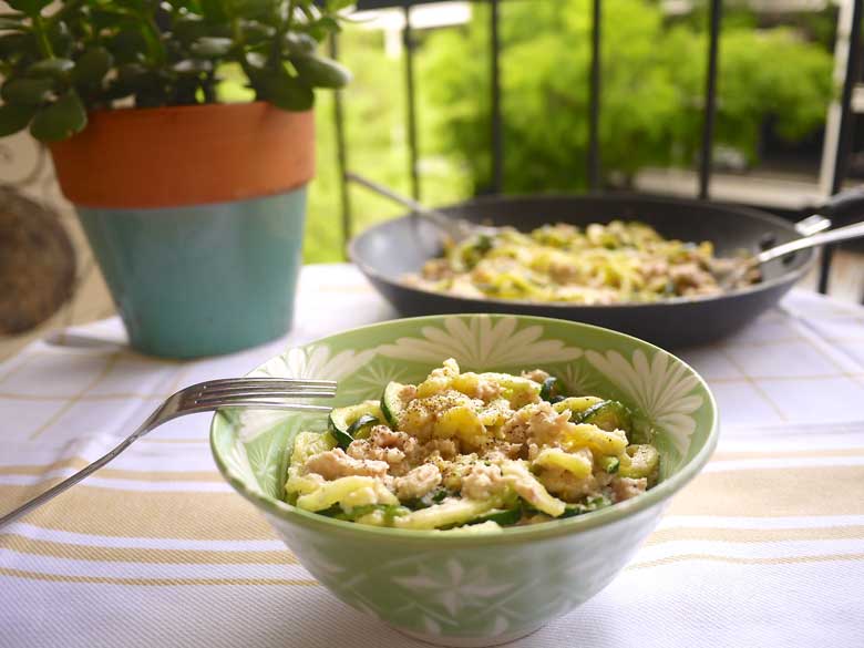 Creamy Garlic and Tuna Zucchini Noodles (paleo, GF) | Perchance to Cook, www.perchancetocook.com